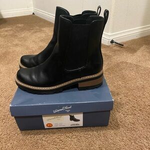 Women’s universal thread boot